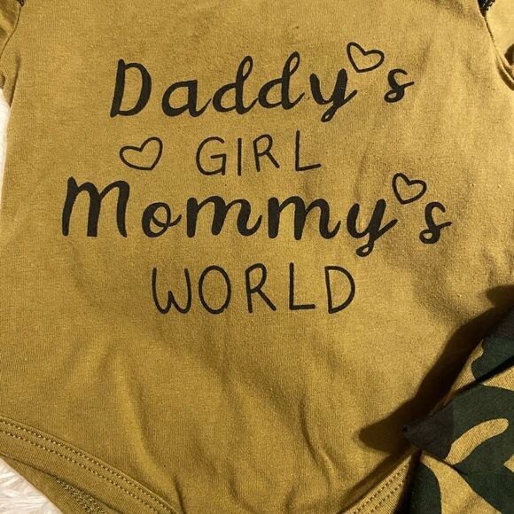 Daddy’s Girl Mommy’s World Camo 6M Outfit - Picture 2 of 5